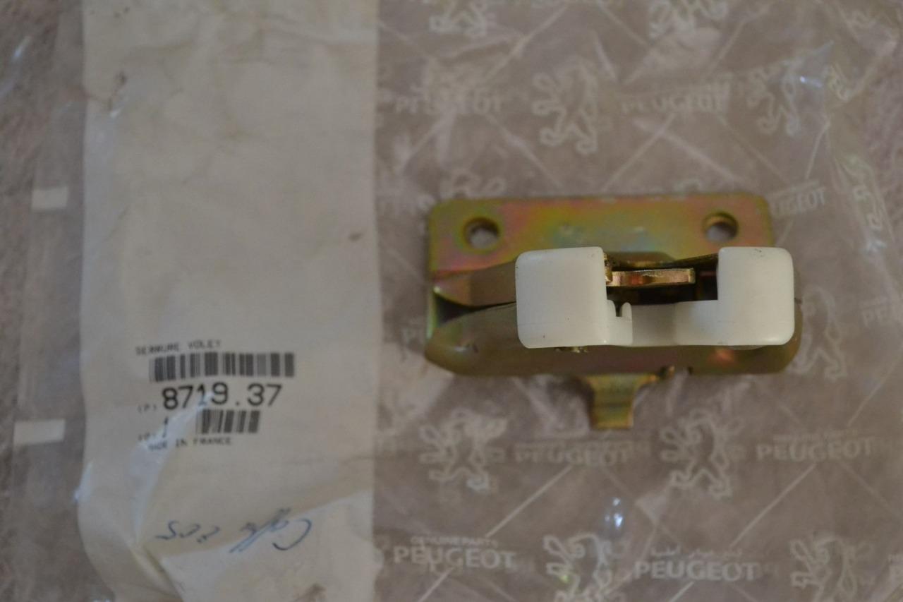 Serrure hayon coffre PEUGEOT 205 Berline ph2 neuve LesAnciennes.com