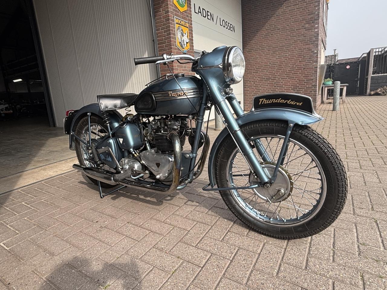 1954 Triumph T6 Thunderbird LesAnciennes.com