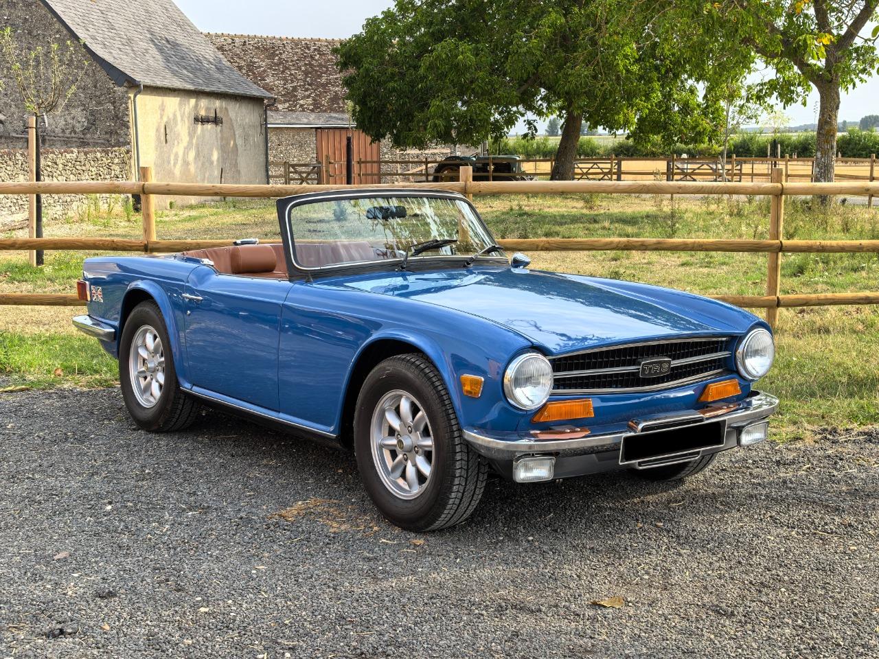 TRIUMPH TR6 - 1974 LesAnciennes.com