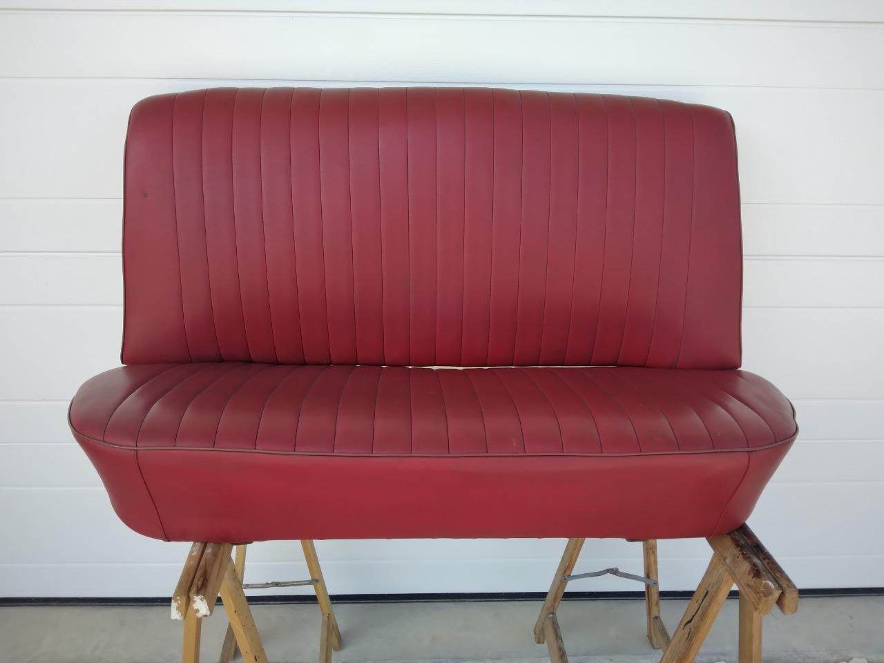 Sellerie RENAULT 8 (R8) LesAnciennes.com