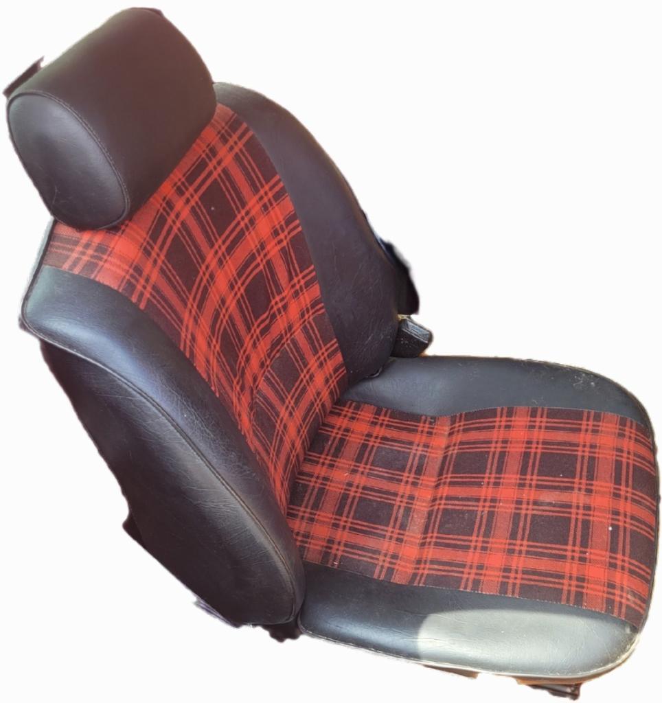 INTERIEUR TRIUMPH TR7 LesAnciennes.com