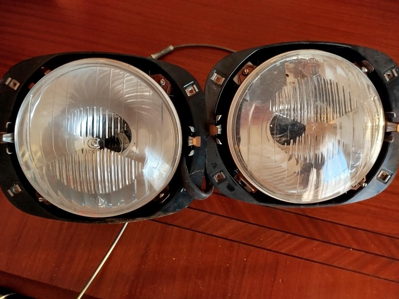 Paire de phares avec cuvelage Citroen Dyane LesAnciennes.com