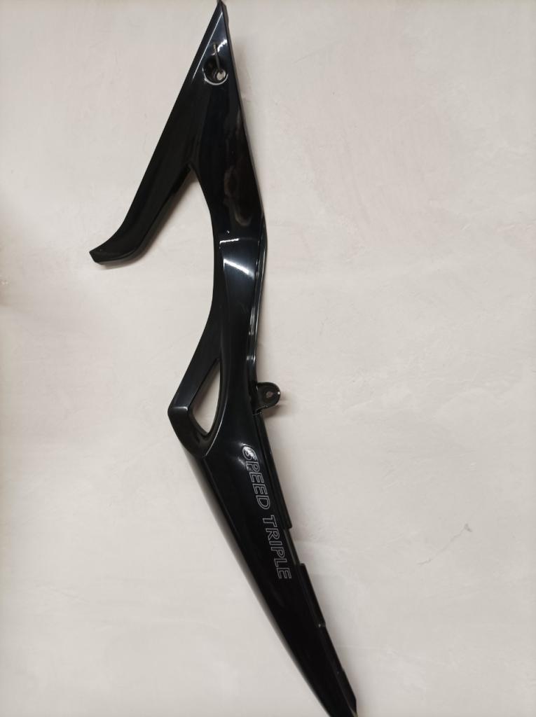 Coque de selle TRIUMPH Speed triple 1050 2007/2008 LesAnciennes.com