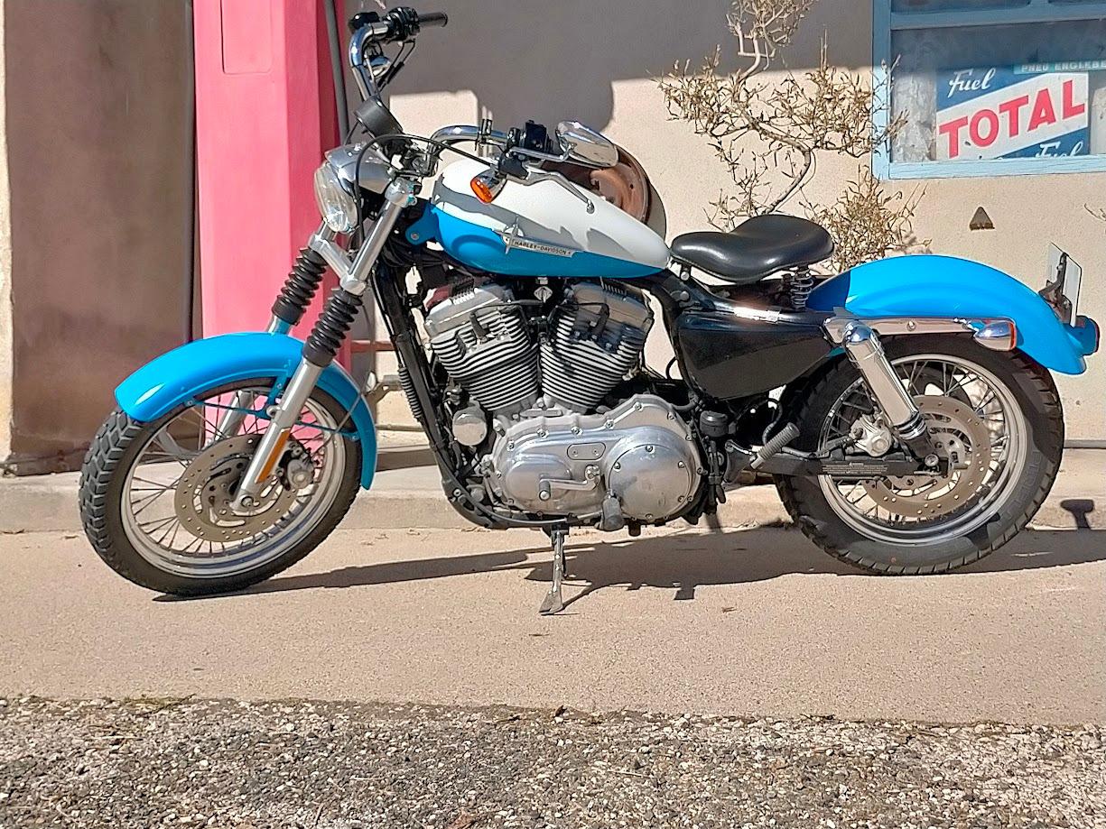 HARLEY DAVIDSON Sportster 883 - 2004 LesAnciennes.com