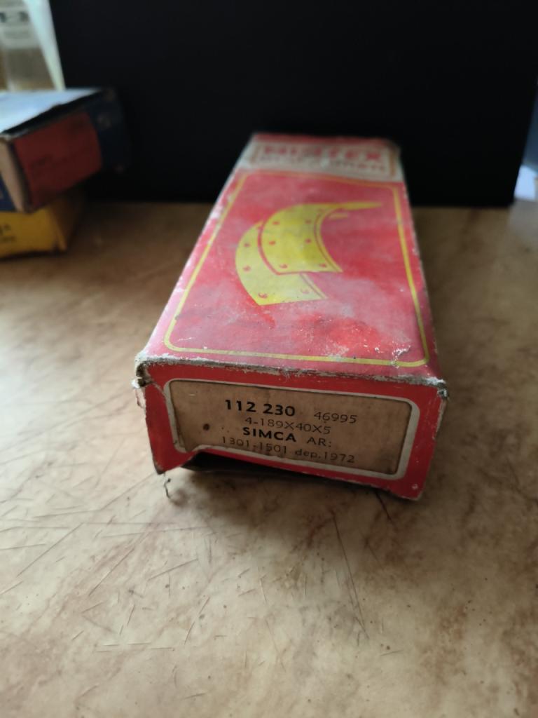 Garnitures de freins arrière – SIMCA 1301 / 1501 LesAnciennes.com