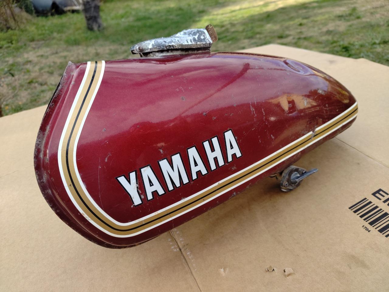 Réservoir YAMAHA DT 360 LesAnciennes.com