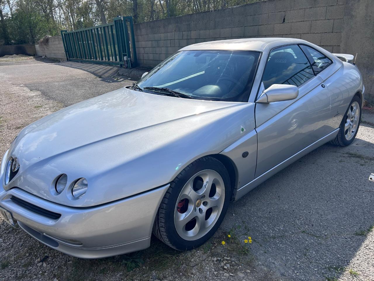 ALFA ROMEO GTV 916 - 2002 LesAnciennes.com