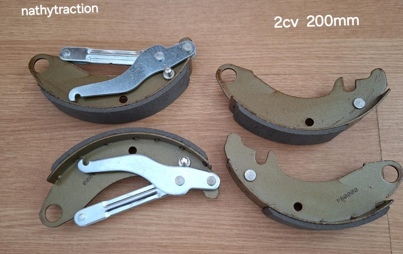 Kit mâchoire frein avant 2CV/DYANE /Méhari 200mm LesAnciennes.com