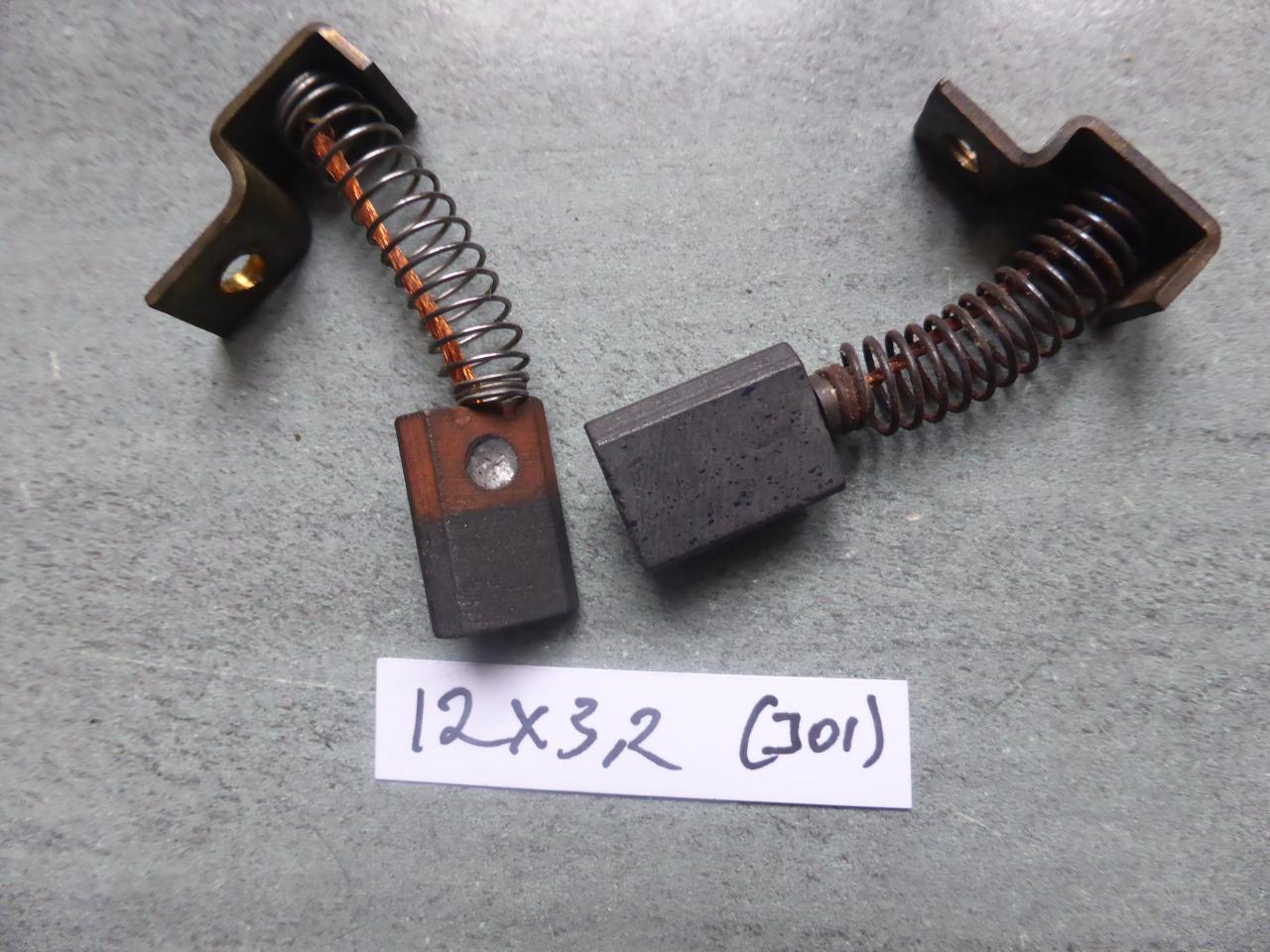 Balais de charbon 12 x 3,2mm/18,9 x 10mm/15 x 7mm LesAnciennes.com