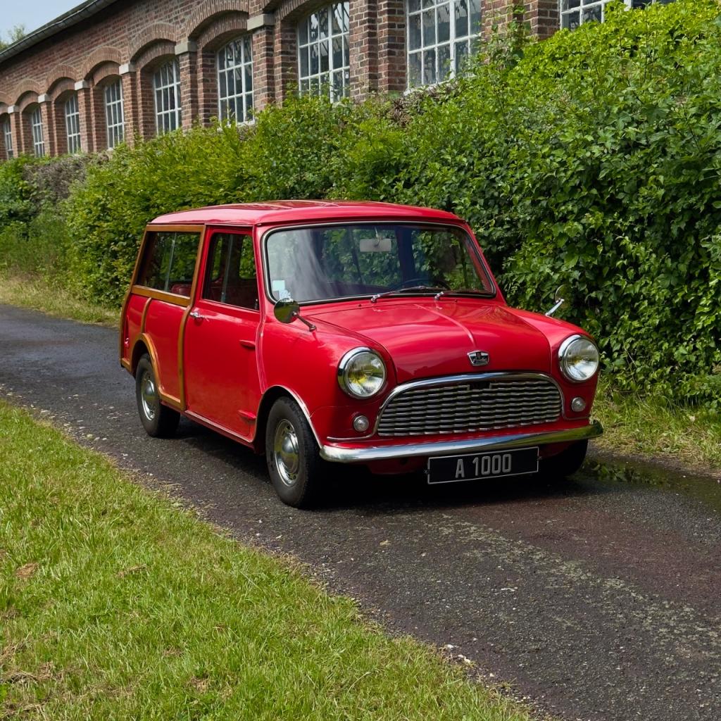 AUSTIN Mini Countryman - 1966 LesAnciennes.com