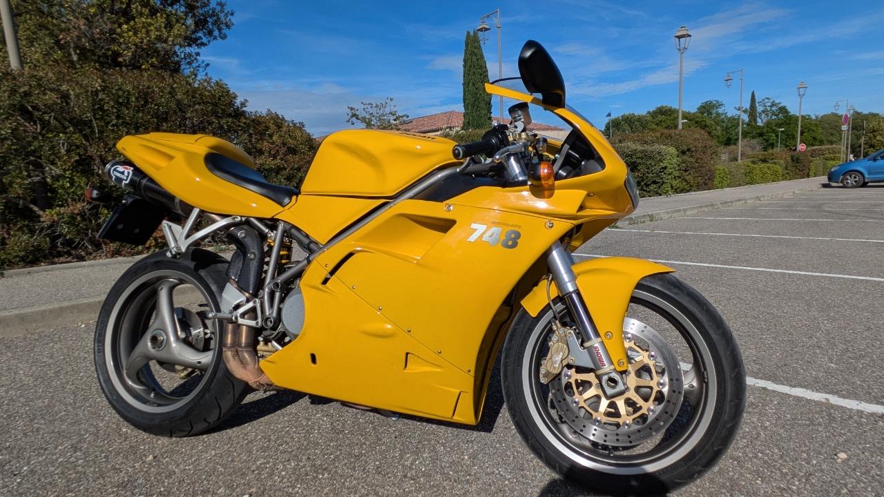 DUCATI 748E - 2002 LesAnciennes.com