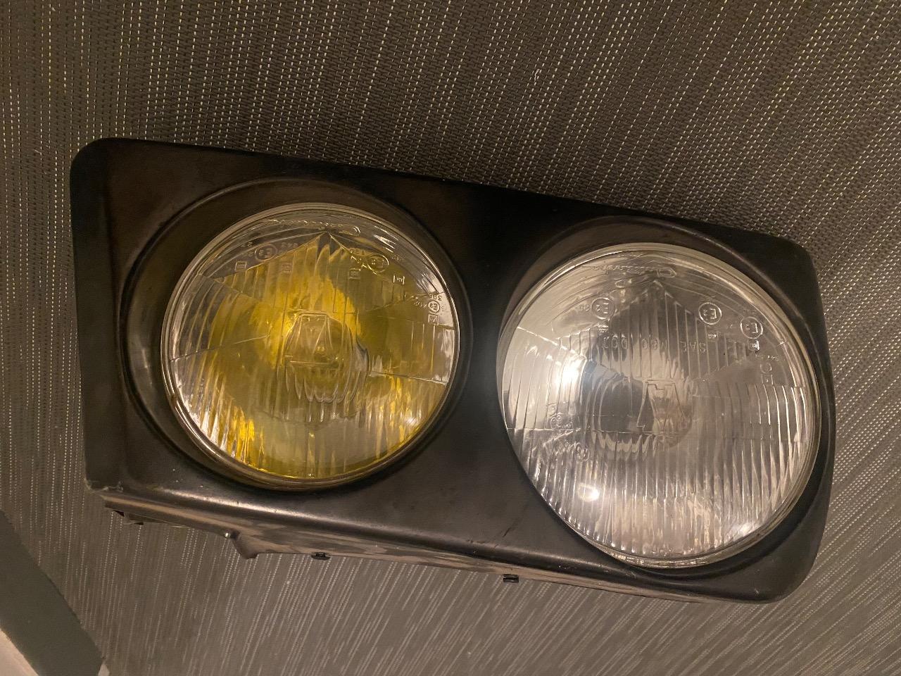 Phare PEUGEOT 505 LesAnciennes.com