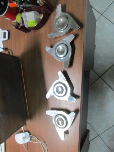 Ecrous Borrani FERRARI 275 LesAnciennes.com