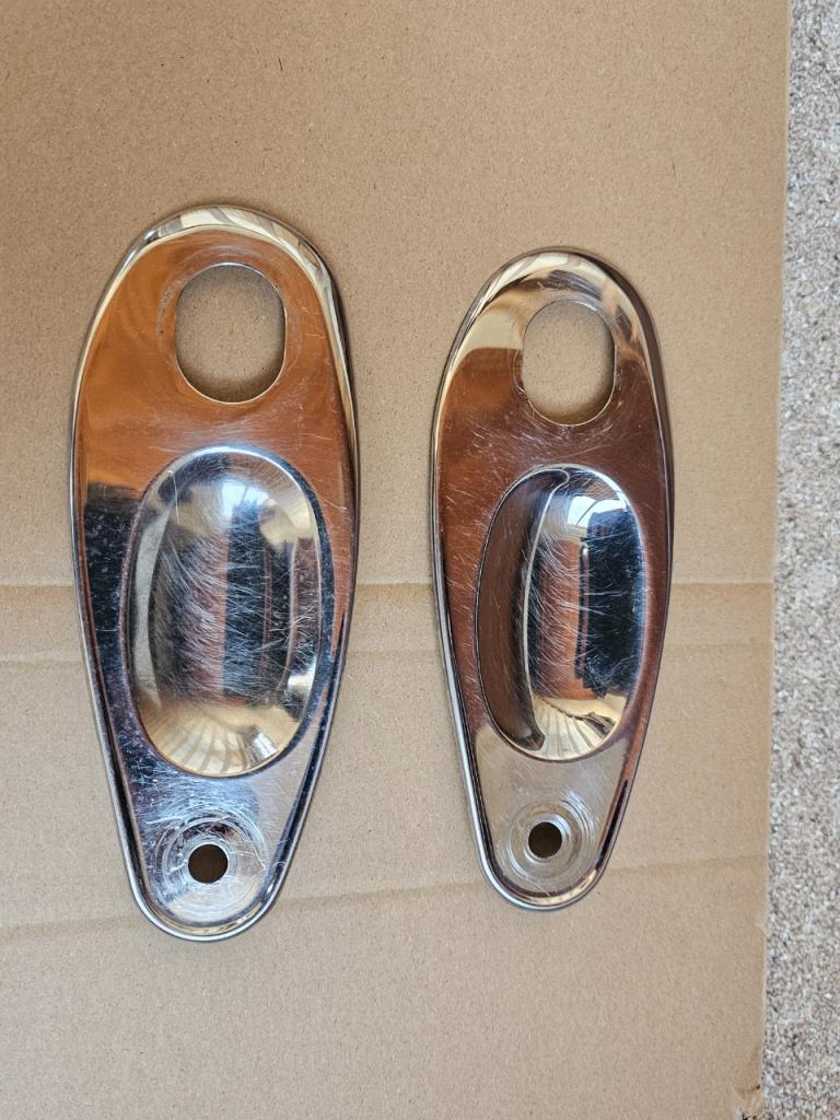 Coquille poignée de porte CITROEN DS LesAnciennes.com