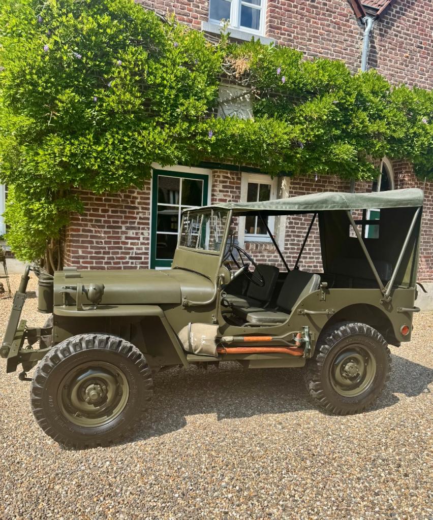 JEEP Willys MB - 1944 LesAnciennes.com