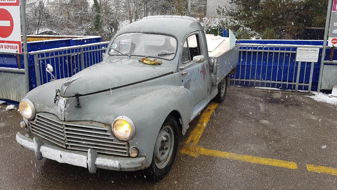 PEUGEOT 203 C8 - 1957 LesAnciennes.com