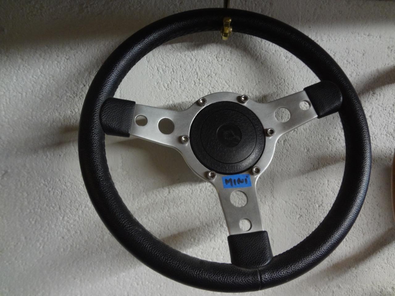 Volants MINI MIN VW RENAULT LesAnciennes.com