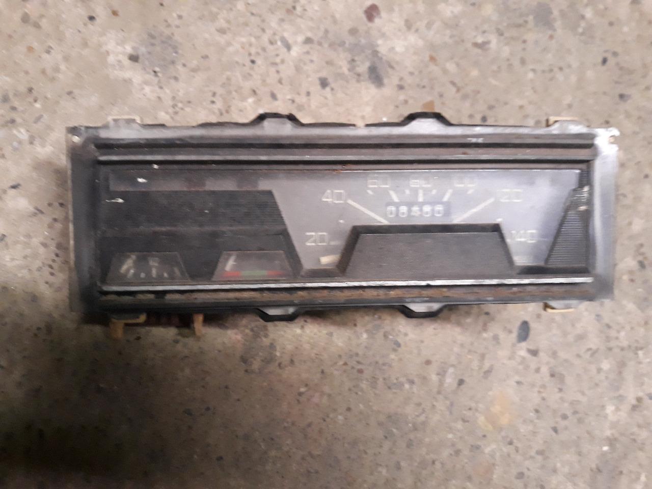 Compteur RENAULT 6 (R6) LesAnciennes.com