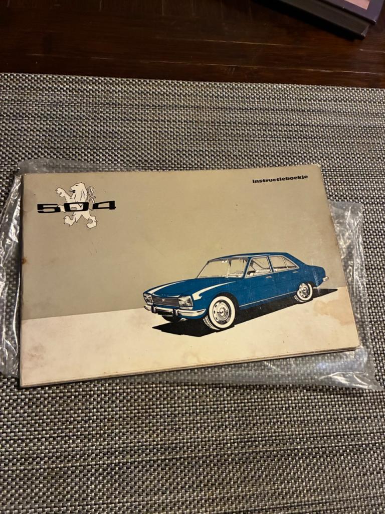 Mode d’emploi carnet notice PEUGEOT 504 LesAnciennes.com