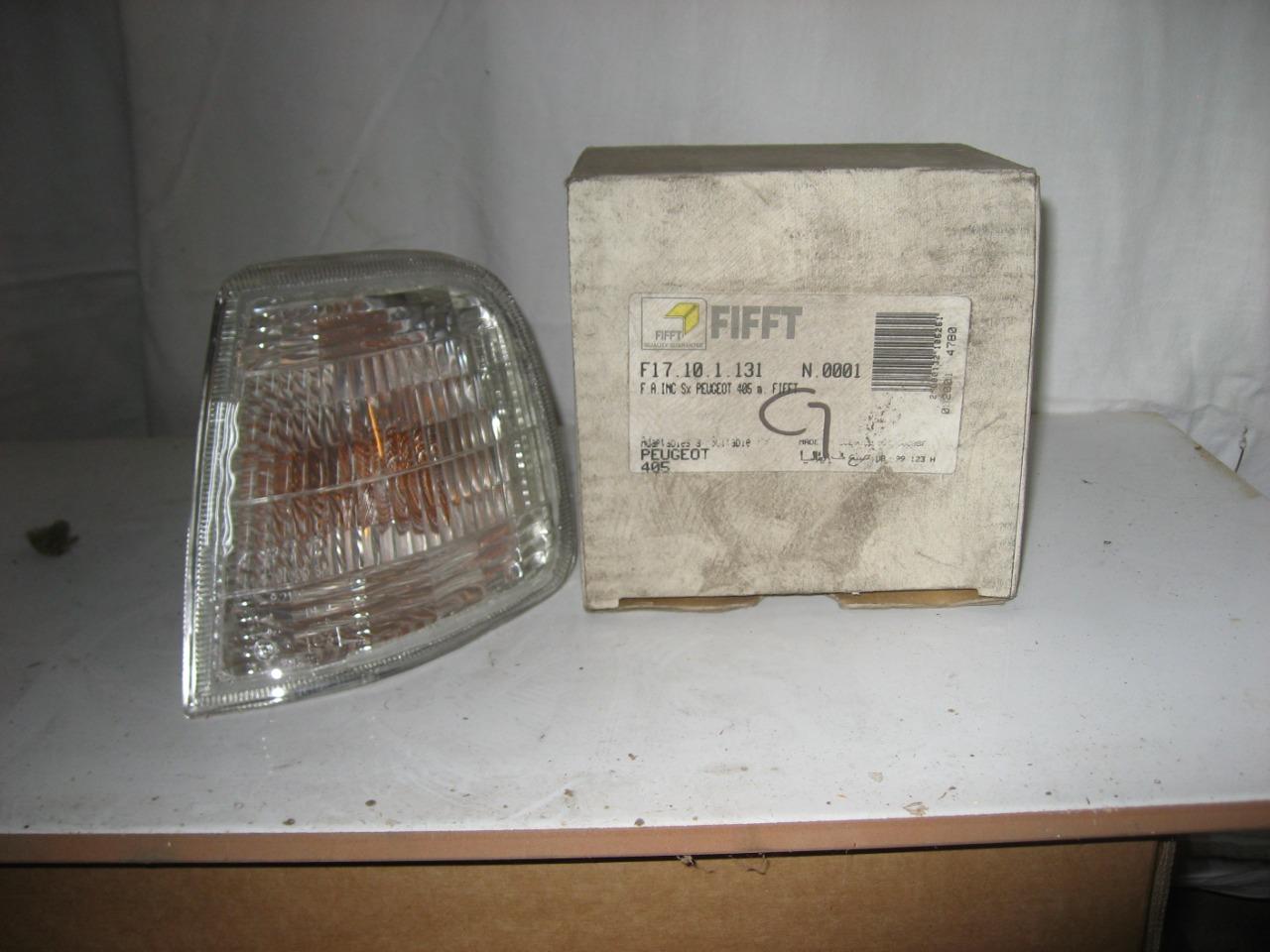 Cabochon clignotant Peugeot 405 droit et gauche LesAnciennes.com