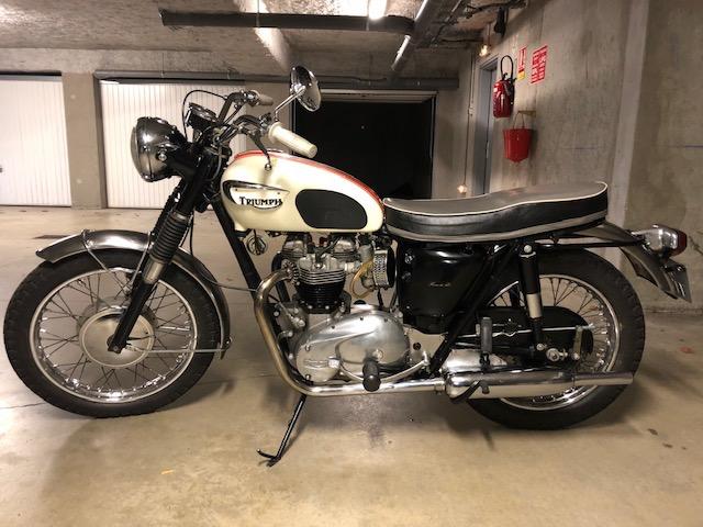 TRIUMPH Bonneville T120 T120R version US - 1966 LesAnciennes.com
