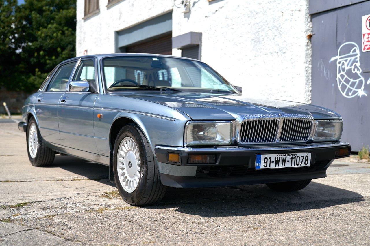 1994 Daimler XJ40 LesAnciennes.com
