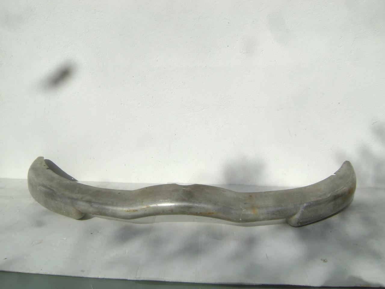 Pare choc PANHARD Dyna LesAnciennes.com