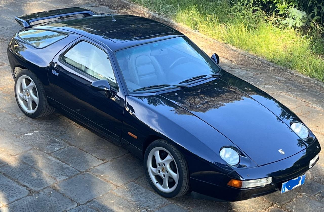 PORSCHE 928 GTS - 1995 LesAnciennes.com