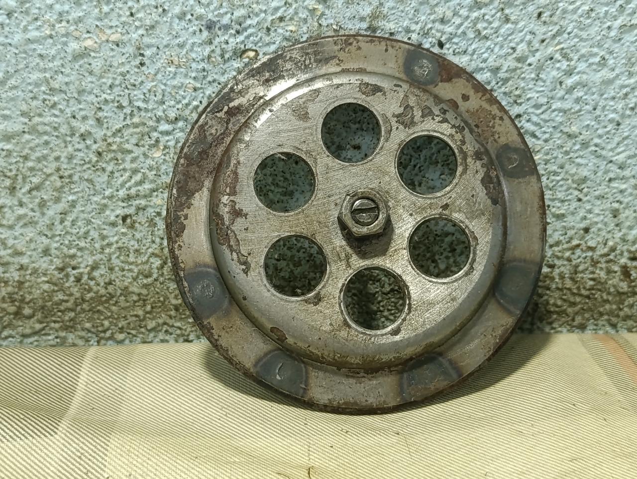 Couvercle d'embrayage Ducati 125 160 175 200 250 LesAnciennes.com