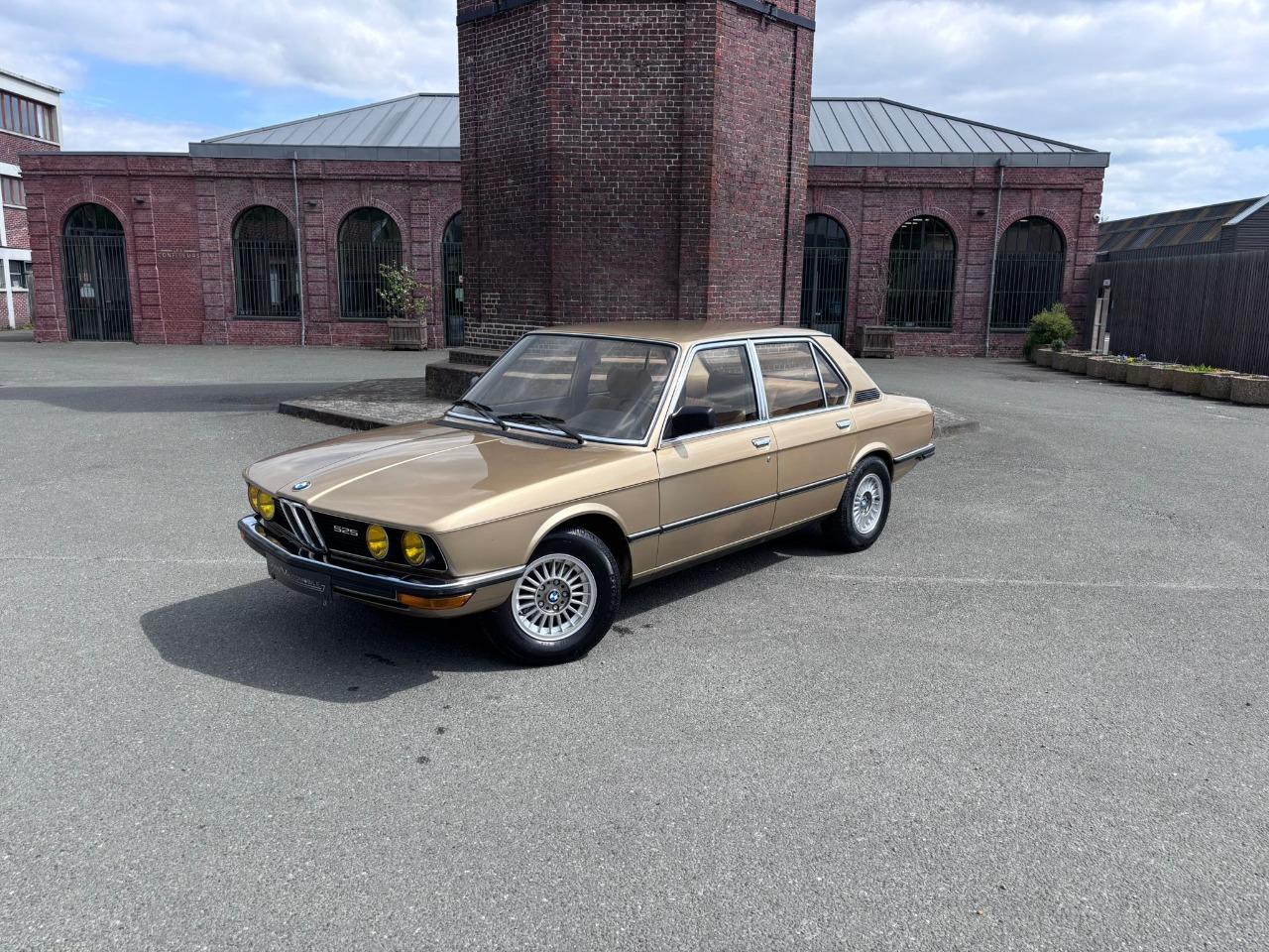BMW 525 E12 - 1980 LesAnciennes.com