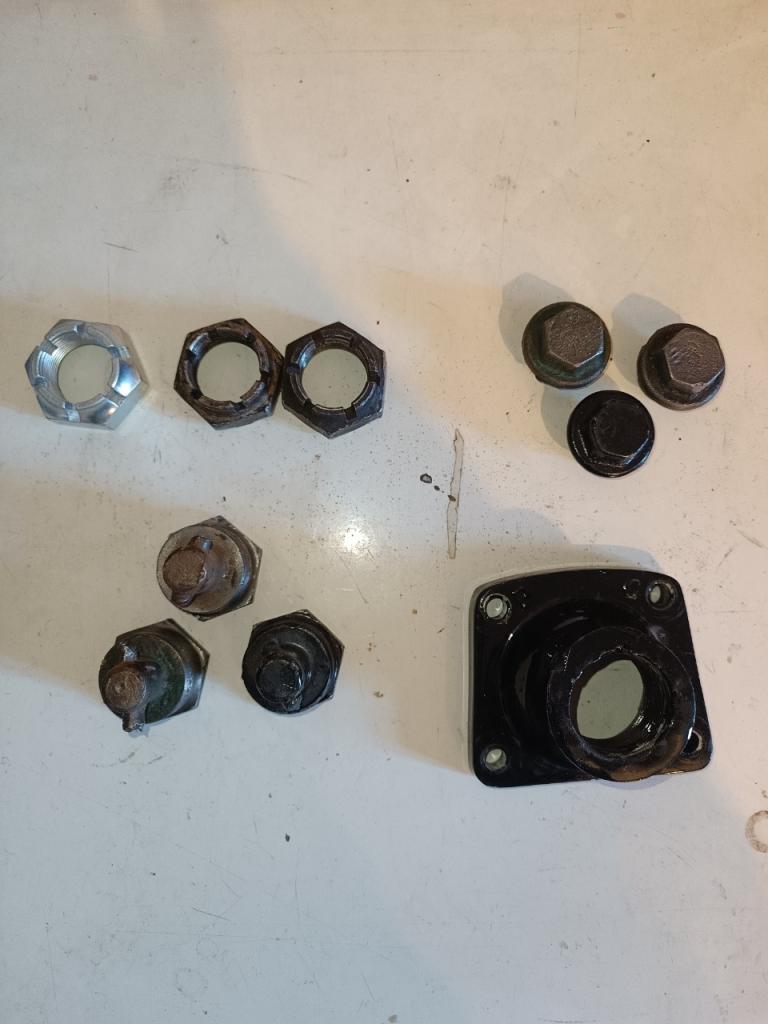 Lot de pièces CITROEN Traction LesAnciennes.com