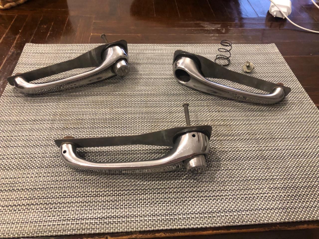 Poignée de porte extérieur CITROEN DS ID LesAnciennes.com