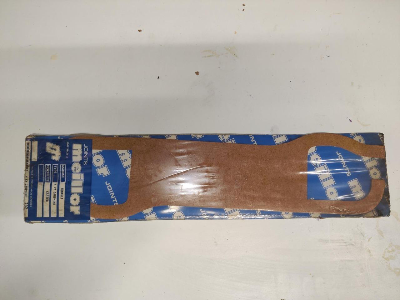 Pochette RENAULT Dauphine LesAnciennes.com