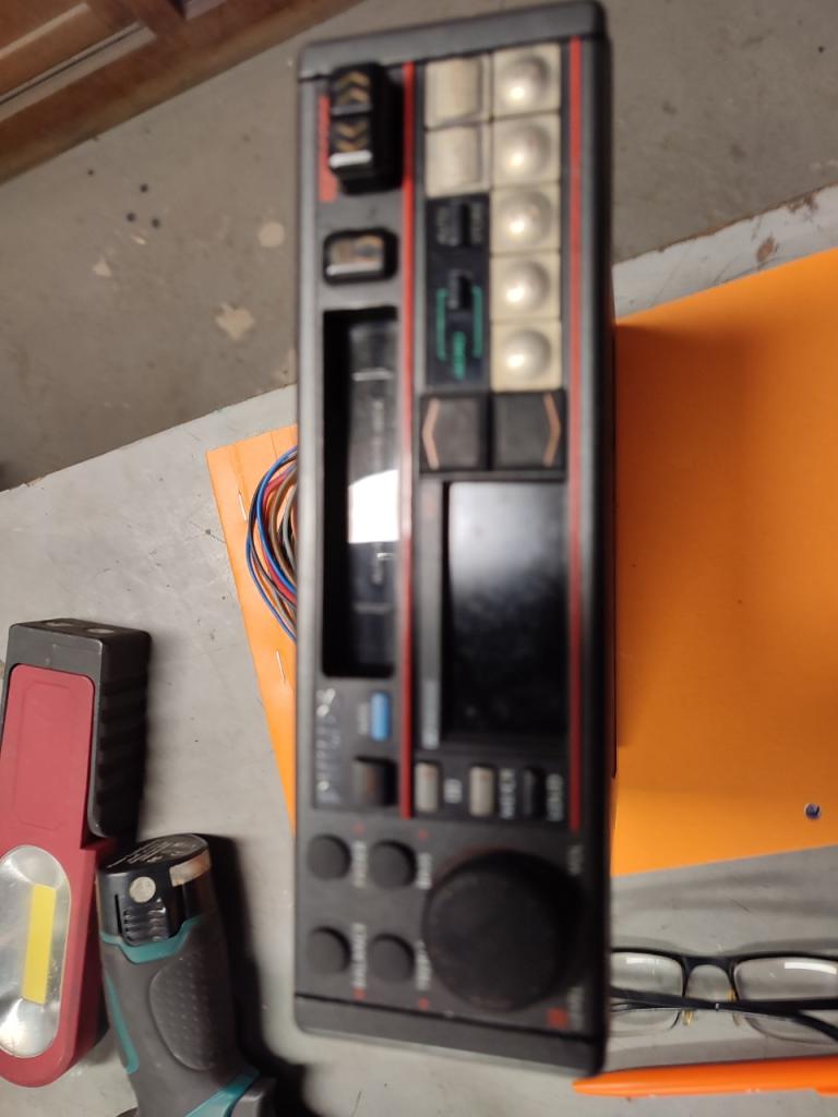 Auto radio JAGUAR XJ6 XJ6 4,2l LesAnciennes.com