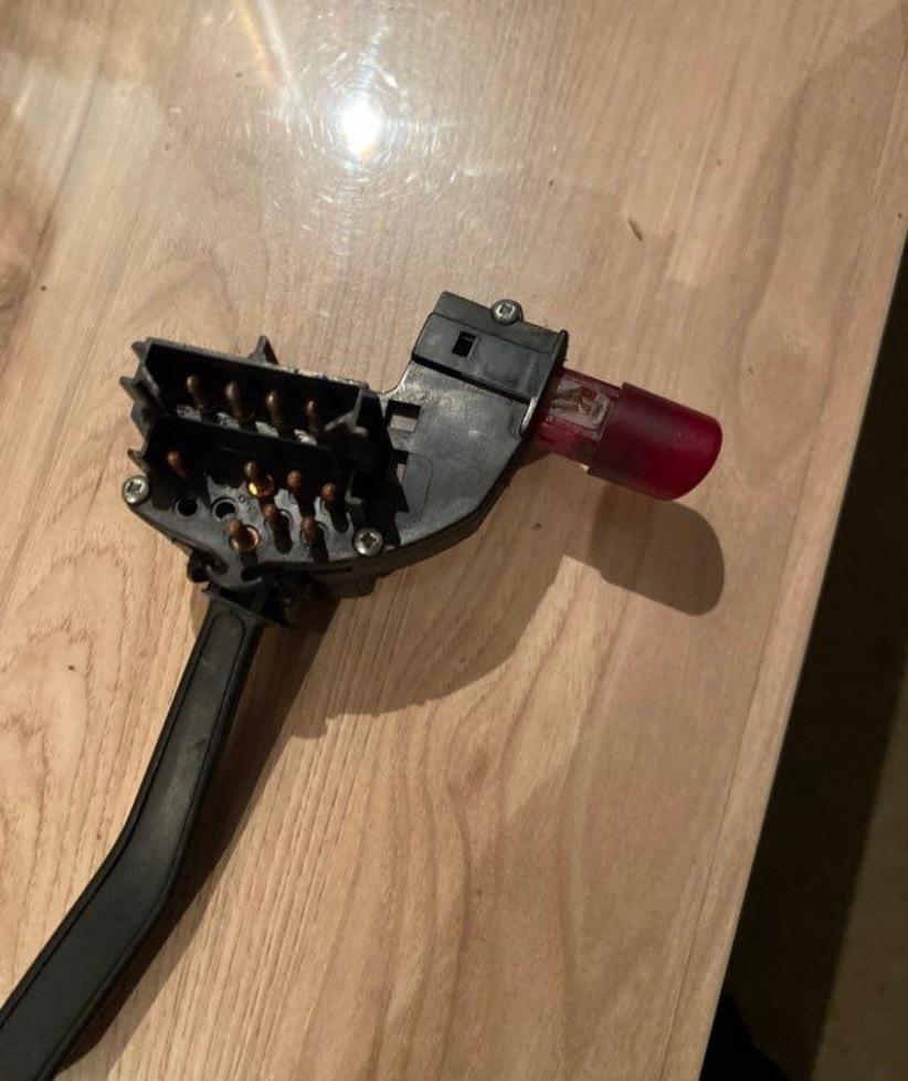 Commodo warning FORD Sierra cosworth LesAnciennes.com