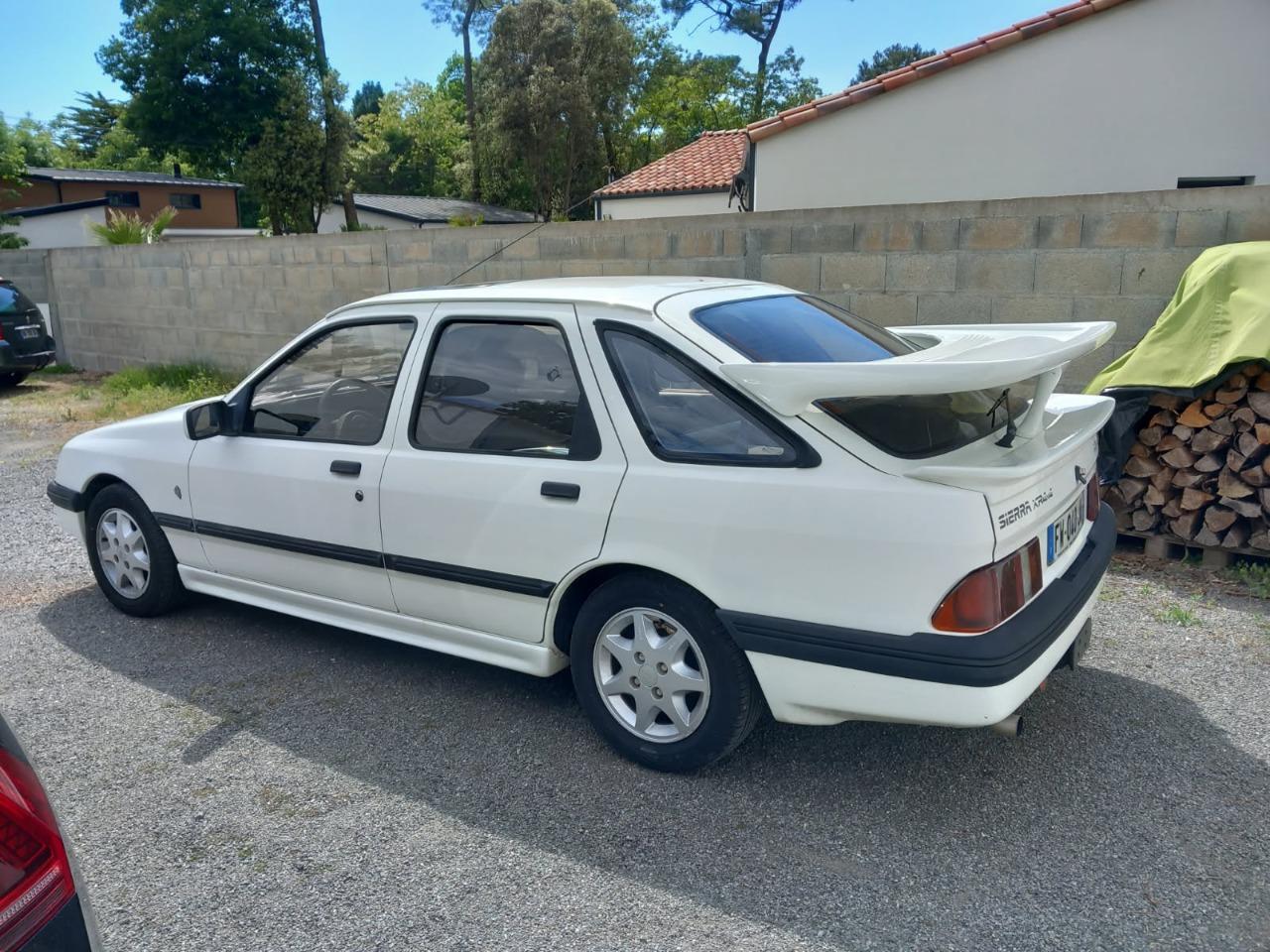 FORD Sierra Xr4x4i - 1985 LesAnciennes.com