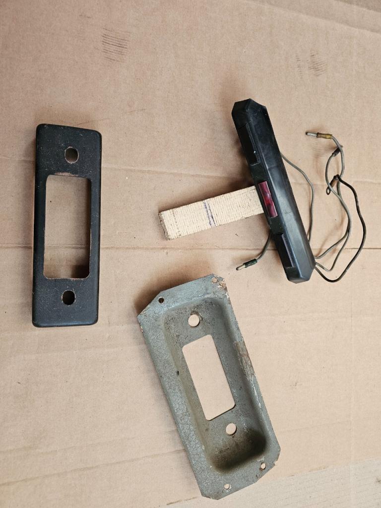 Facade compteur et radio CITROEN DS LesAnciennes.com