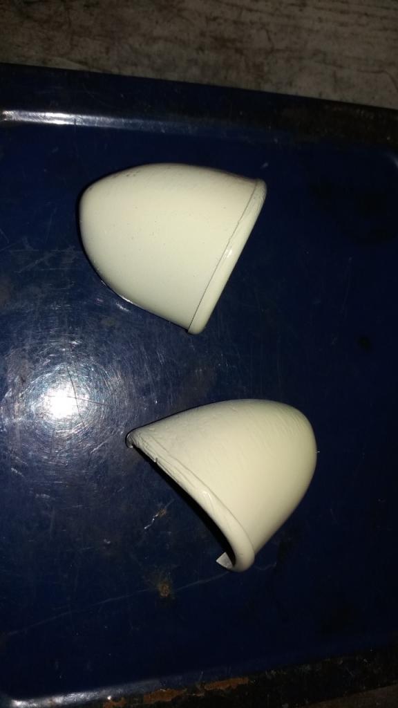 Embout de bourrelet de tableau de bord Dauphine LesAnciennes.com