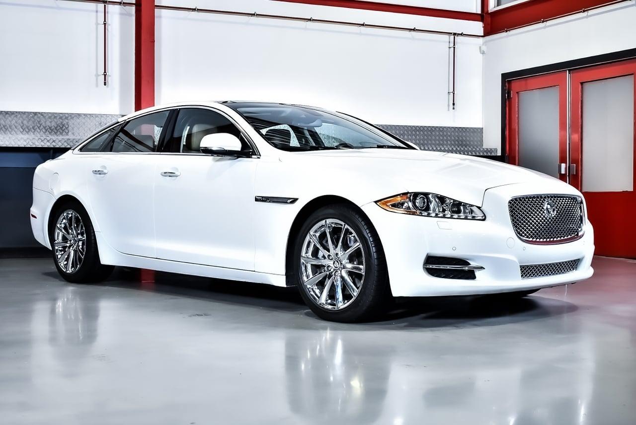 2011 Jaguar XJ Saloon 5,0L V8 LesAnciennes.com