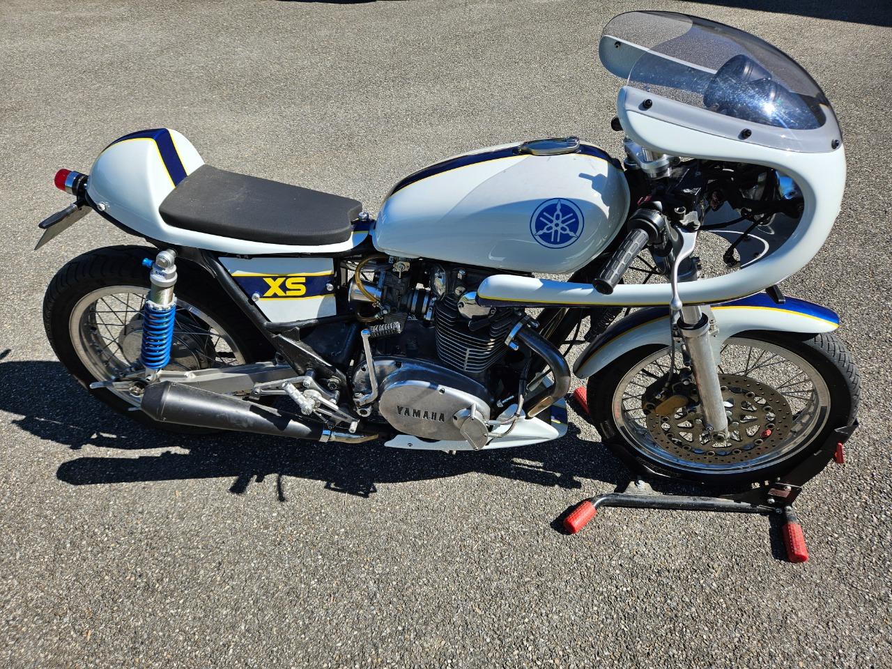YAMAHA XS 650 - 1975 LesAnciennes.com
