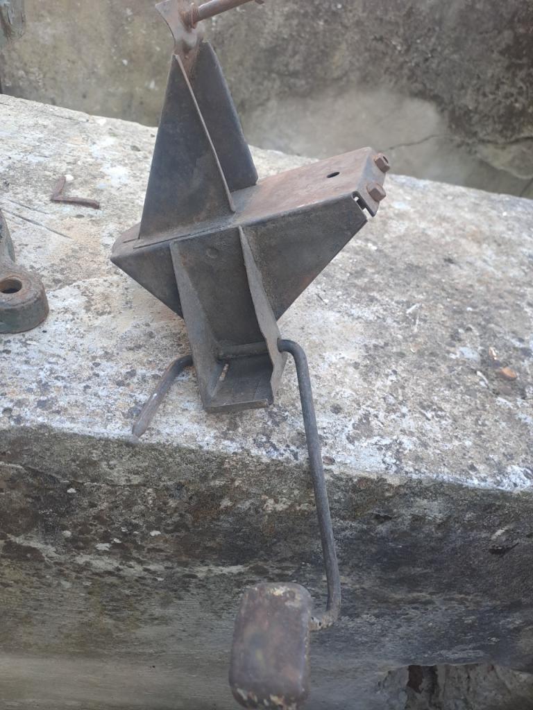 Support pédale CITROEN Divers LesAnciennes.com