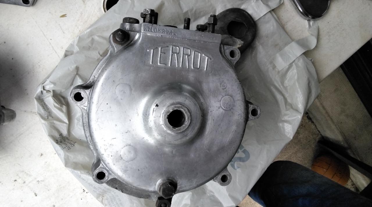 Cache Carter Pour Moto Terrot Magnat Debon 350 - Pièce Vintage D'occasion