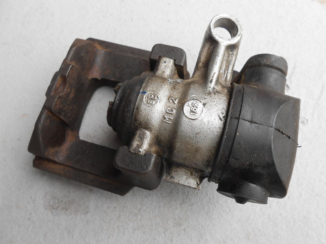 Etriers Avant RENAULT 25 gtx LesAnciennes.com