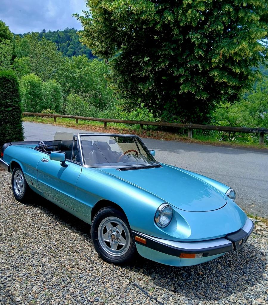 1983 Alfa Romeo Spider 2000 Series 3 ‘Triple Blue’ LesAnciennes.com