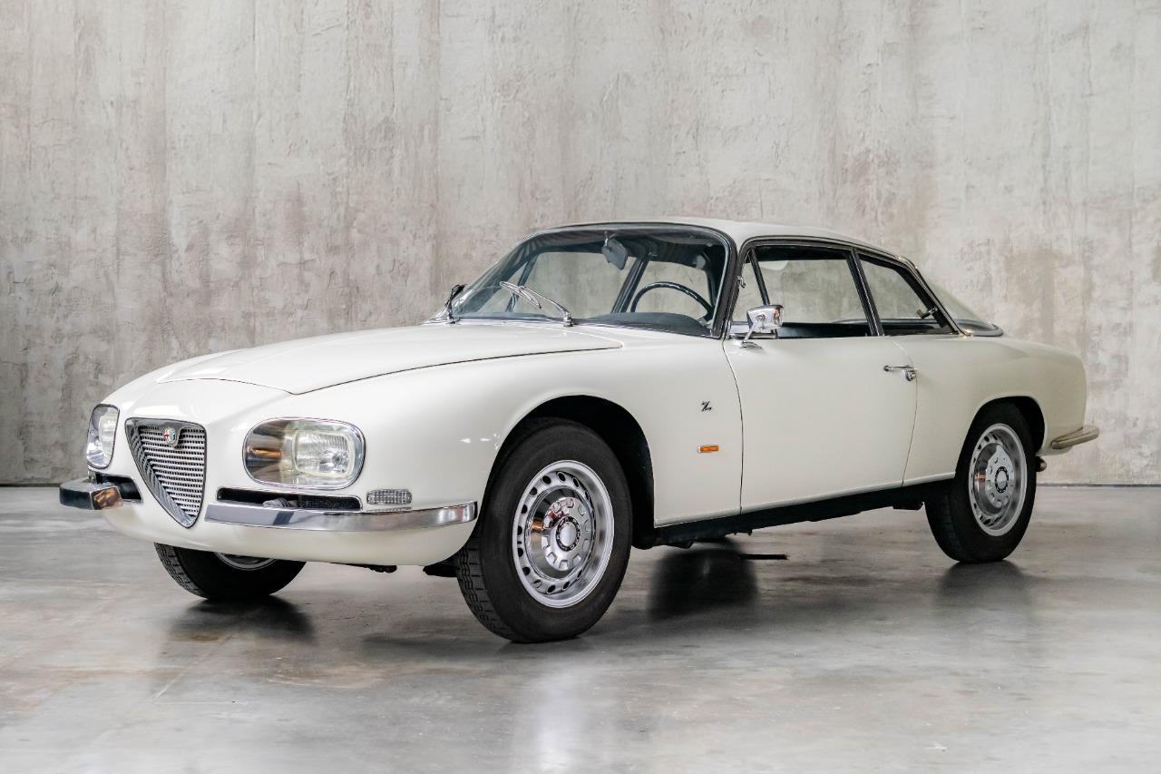 ALFA ROMEO Zagato 2600 Zagato - 1965 LesAnciennes.com
