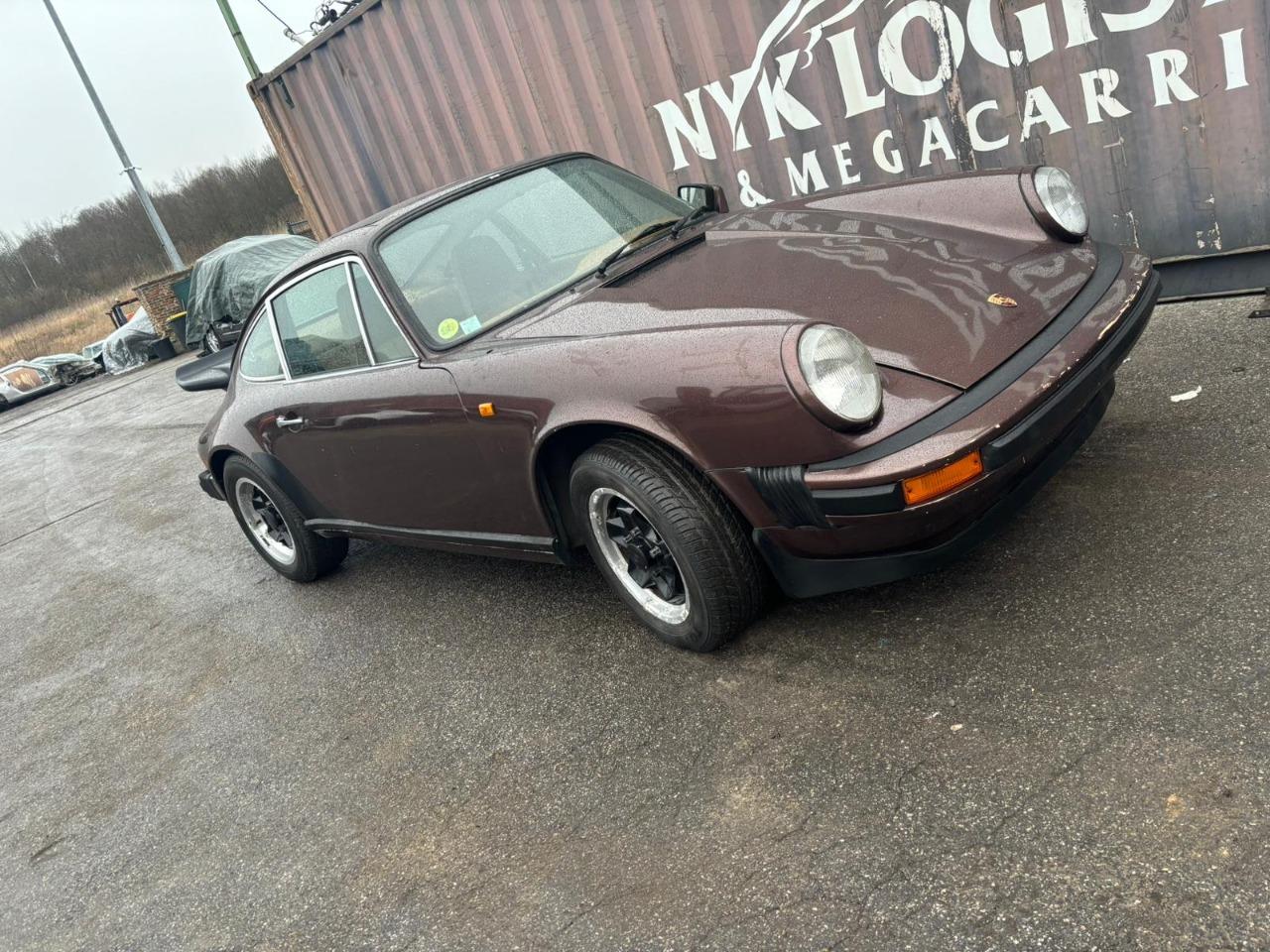PORSCHE 911 2.7 - 1975 LesAnciennes.com