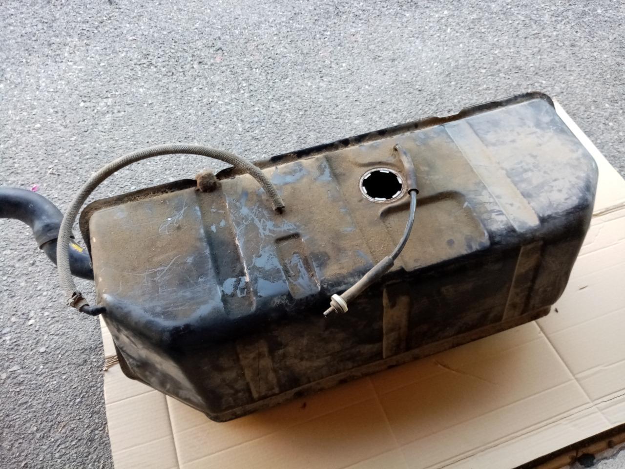 Réservoir essence ALFA ROMEO GTV6 LesAnciennes.com