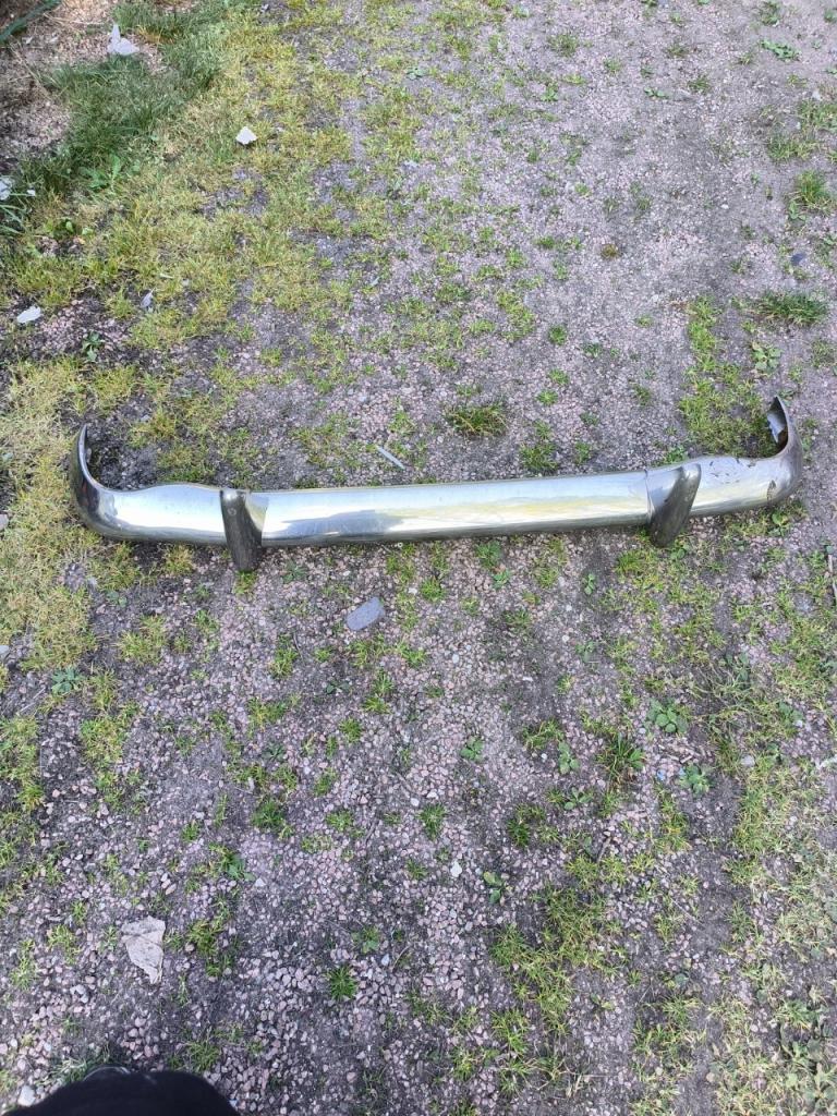 Pare chocs PEUGEOT 403 LesAnciennes.com