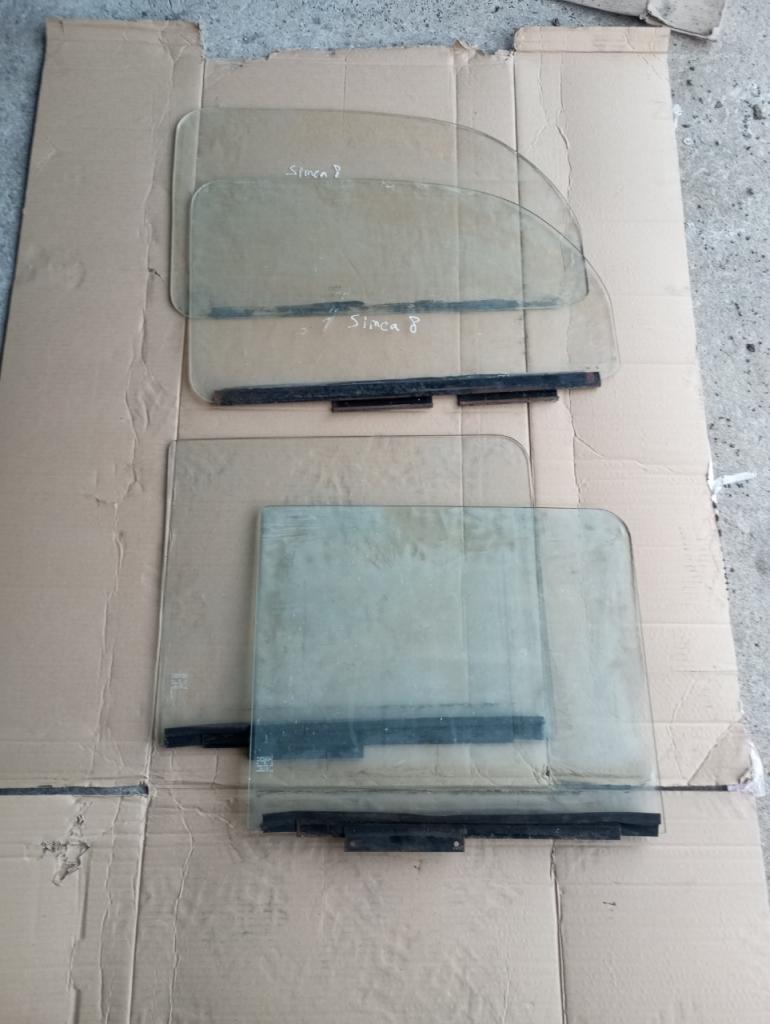 Vitre de portière SIMCA 8 LesAnciennes.com