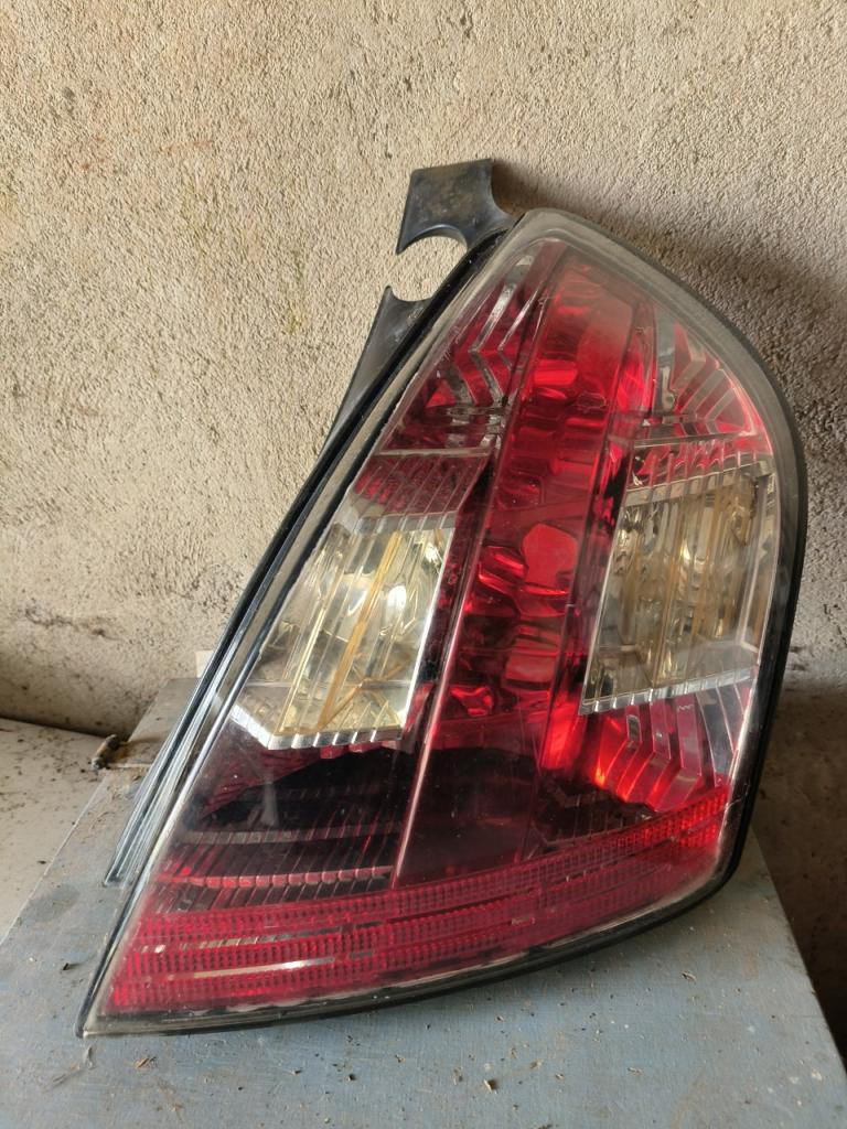 Feu arrière Fiat stilo LesAnciennes.com